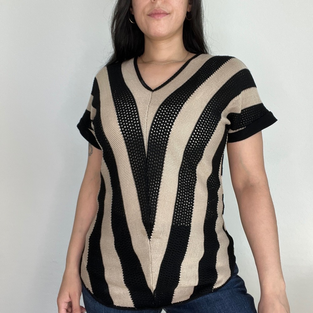 212‎ New York Knit Top Women S Black Tan Striped V-Neck Pointelle Short Sleeve